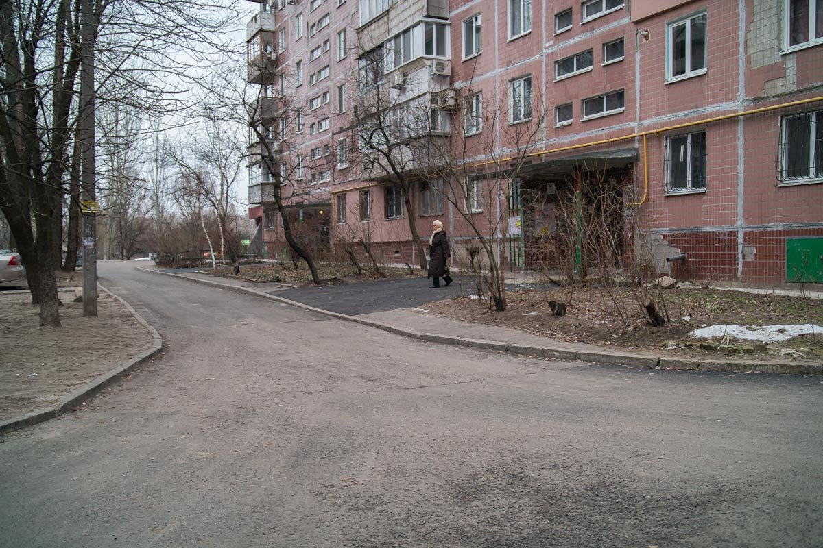 В целом — состояние проезжей и тротуарной части более, чем удовлетворительное В целом — состояние проезжей и тротуарной части более, чем удовлетворительное