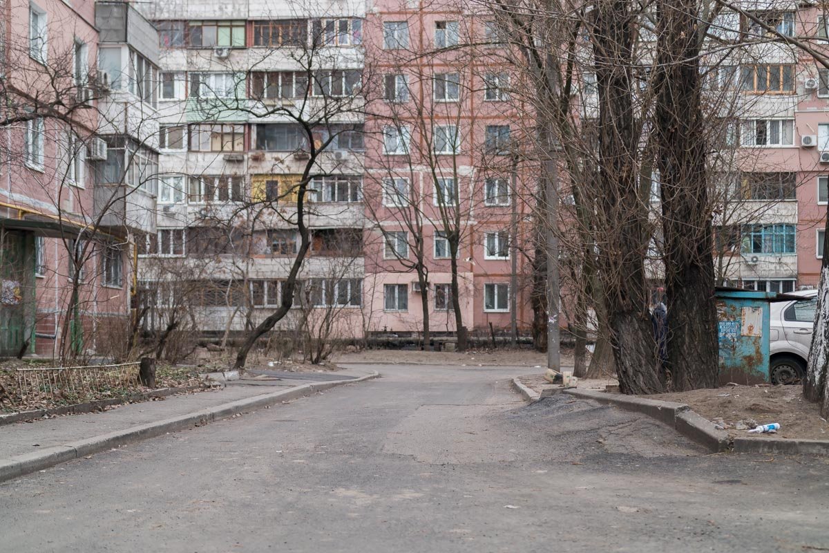 Отдельно отметили участок, где асфальт в буквальном смысле идет «волнами» Отдельно отметили участок, где асфальт в буквальном смысле идет «волнами»