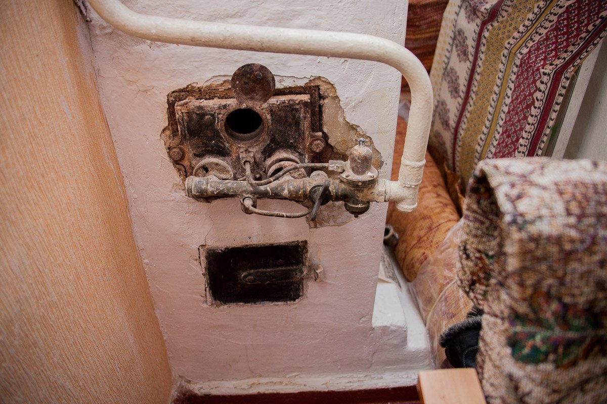 По всему дому газовое, печное отопление, по типу камина По всему дому газовое, печное отопление, по типу камина