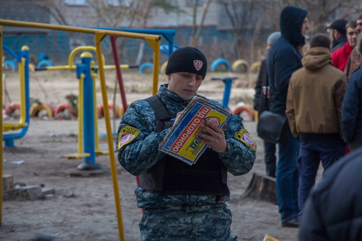 Новый владелец квартиры намерен добиться своего - на данный момент он подал заявление в полицию и в ближайшее время все-таки собирается заселиться в новое жилье