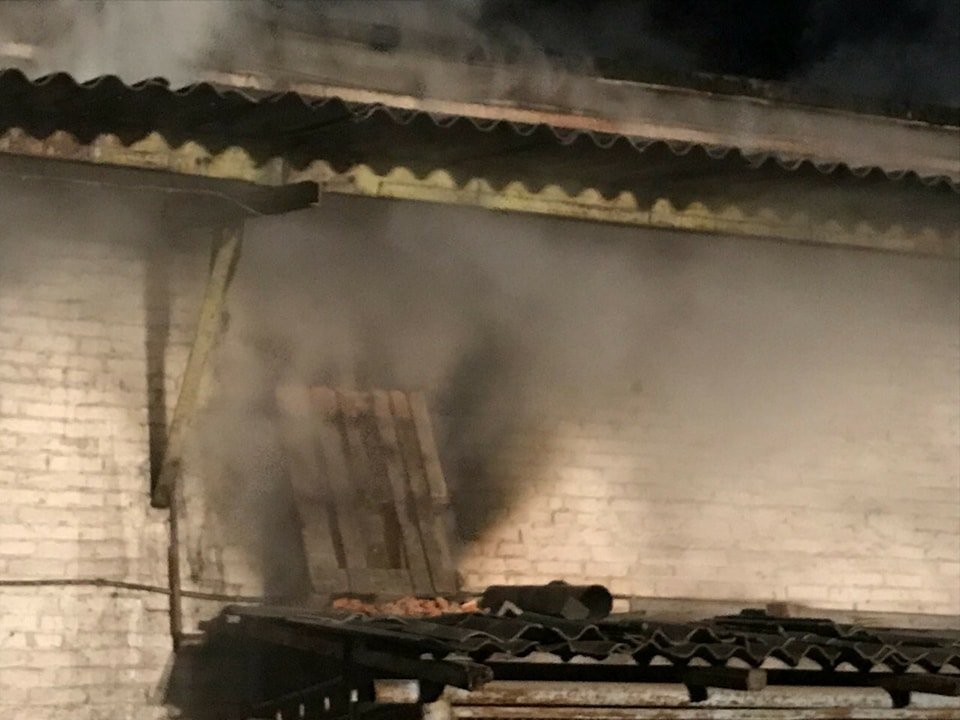 Пожар начался приблизительно в 20:30 Пожар начался приблизительно в 20:30