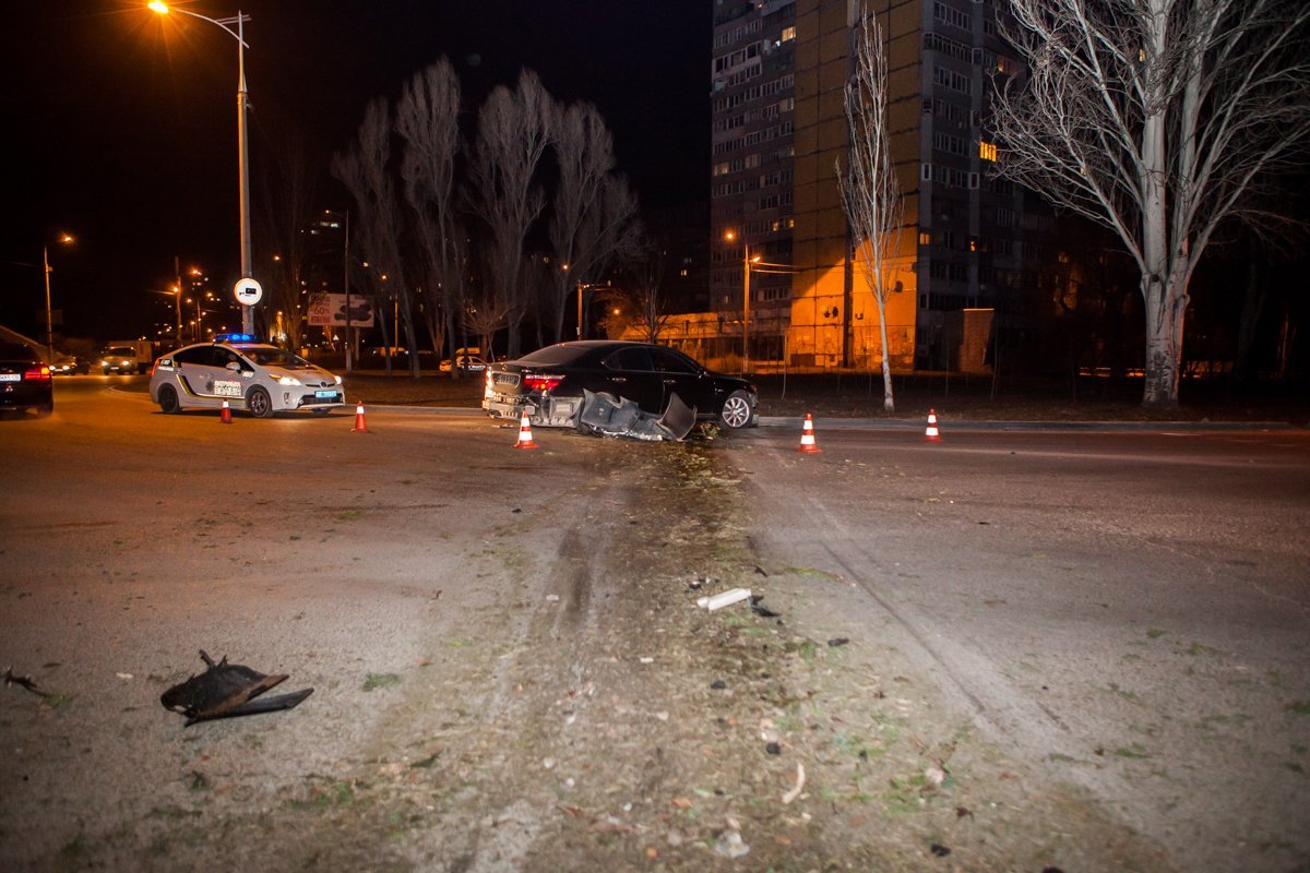 23 февраля, приблизительно в 22:30, на жилмассиве Солнечный произошло ДТП 23 февраля, приблизительно в 22:30, на жилмассиве Солнечный произошло ДТП