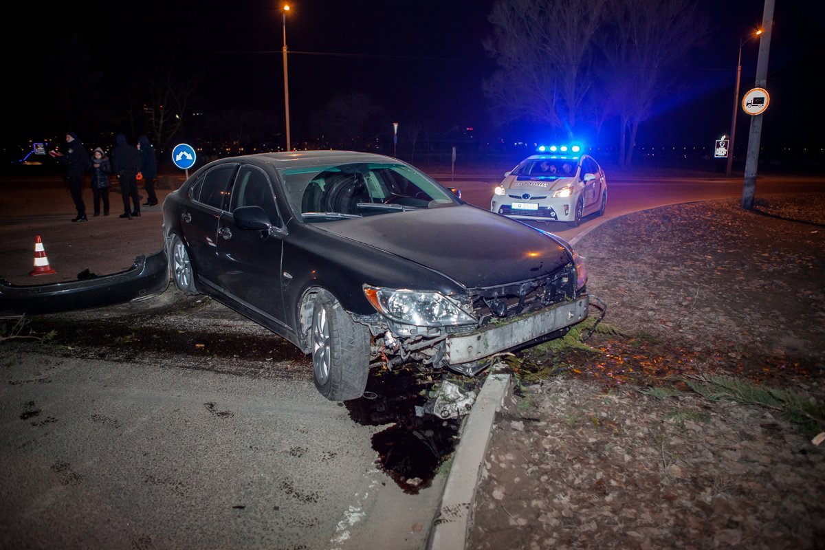 На место прибыл экипаж патрульной полиции На место прибыл экипаж патрульной полиции