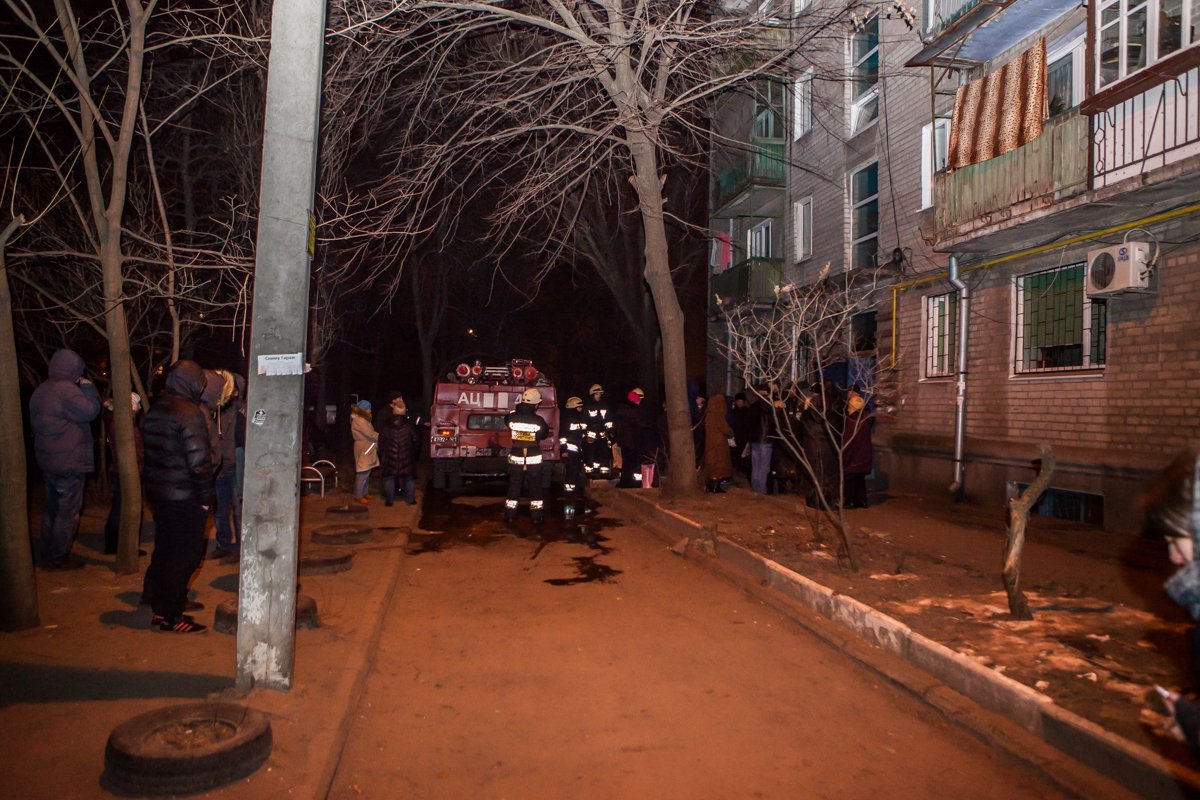 23 февраля около 23:00 загорелся подвал дома на Новокодацкой площади