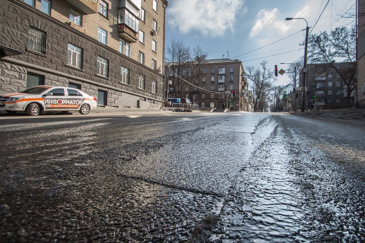 Дорога залита водой Дорога залита водой