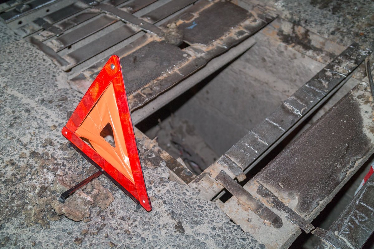 Водитель оставил на месте знак ДТП, чтобы предупредить других водителей