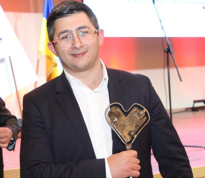 На пост руководителя днепровского представительства партии Батьківщина единогласно избрали Мгера Куюмчяна На пост руководителя днепровского представительства партии Батьківщина единогласно избрали Мгера Куюмчяна