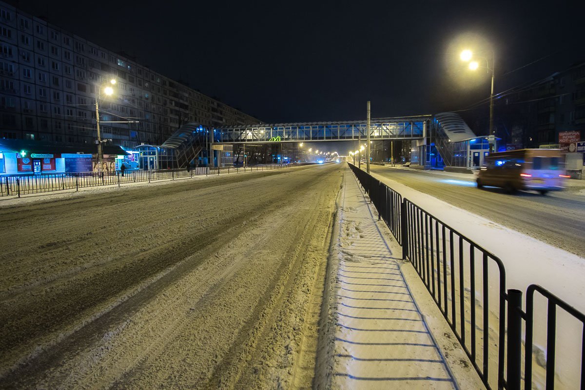 На Слобожанском проспекте заметны следы уборочной техники На Слобожанском проспекте заметны следы уборочной техники