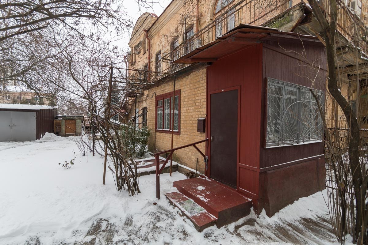 Современность буквально "вошла" в поместье на улице Донцова Современность буквально "вошла" в поместье на улице Донцова