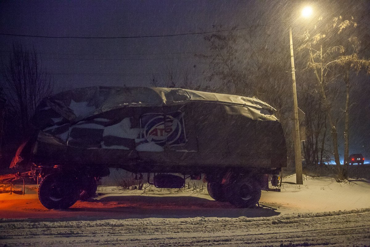 В районе Краснополья перевернулся прицеп сети продуктовых магазинов АТБ В районе Краснополья перевернулся прицеп сети продуктовых магазинов АТБ