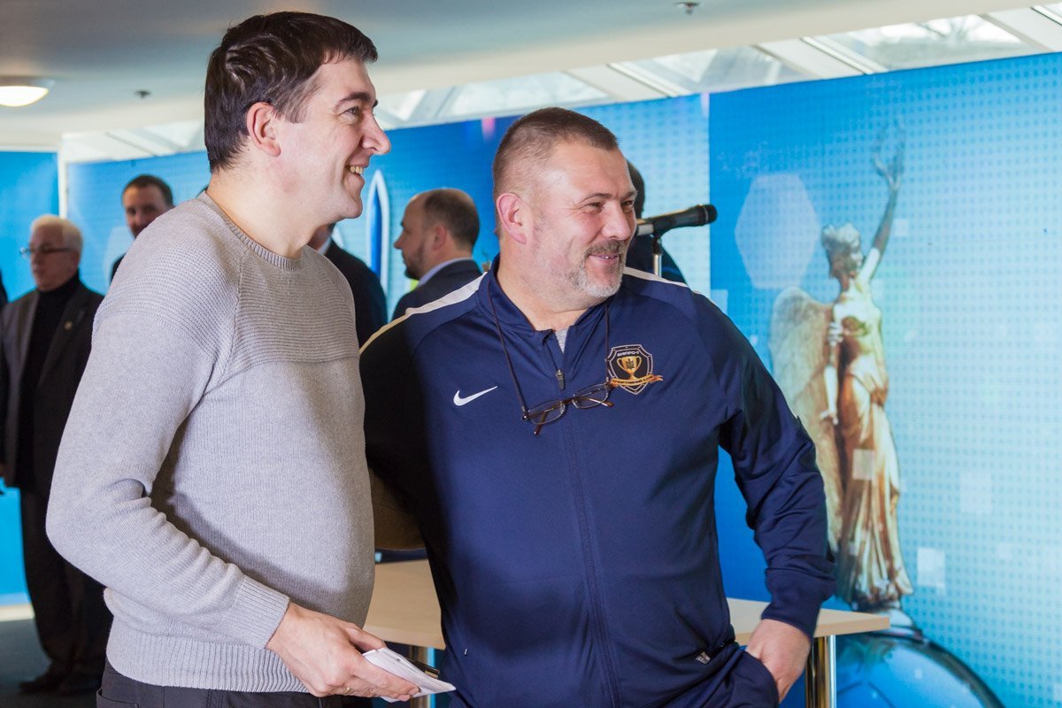 Президент СК «Днепр-1» Юрий Береза Президент СК «Днепр-1» Юрий Береза