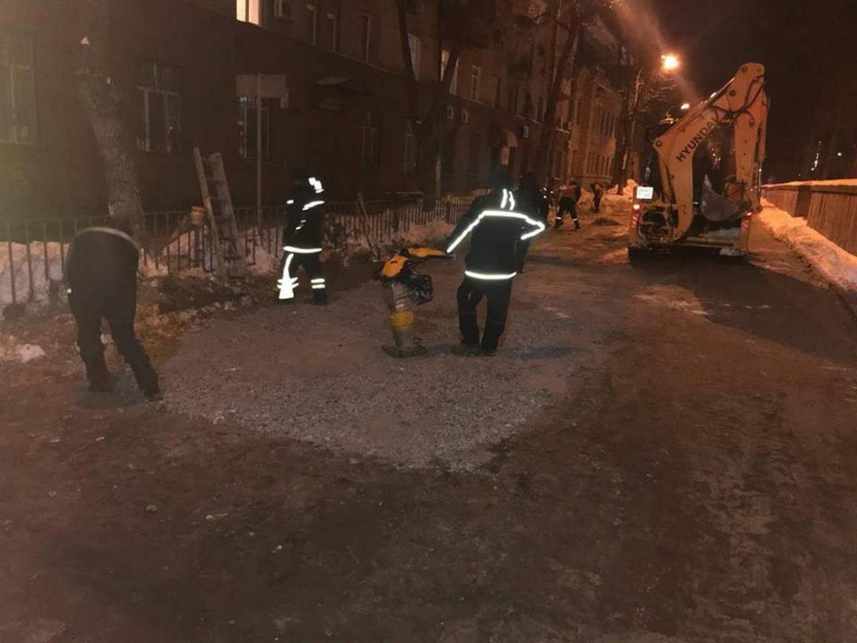 Асфальтное покрытие на этом месте восстановят после улучшения погодных условий