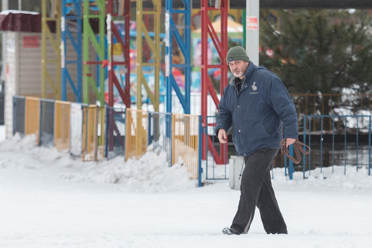 Когда делаешь вид, что гуляешь с собакой, потому что просто так никто бы в своем уме на улицу не вышел