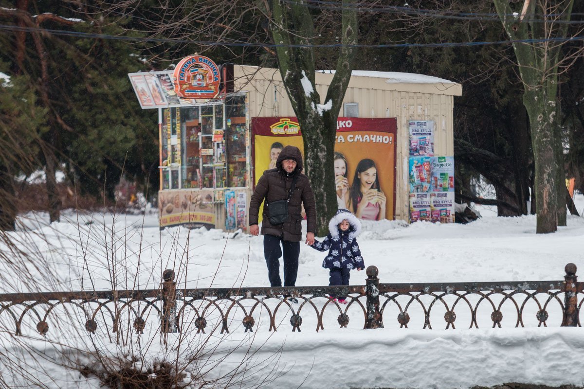 Как объяснить ребенку, что март - это весенний месяц, когда за окном такое...