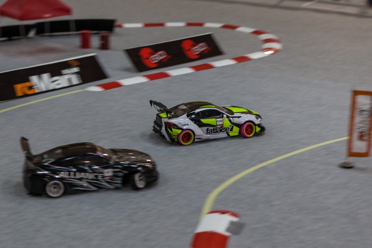 3 марта в ТРЦ "Караван" собрались автолюбители со всего Днепра и даже из соседних городов 3 марта в ТРЦ "Караван" собрались автолюбители со всего Днепра и даже из соседних городов