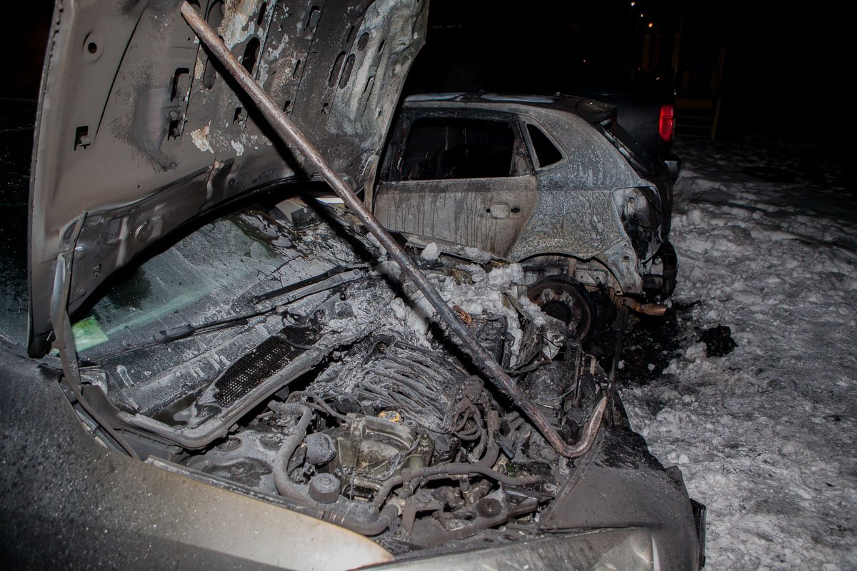 Ликвидировать пожар удалось в течение 10 минут Ликвидировать пожар удалось в течение 10 минут