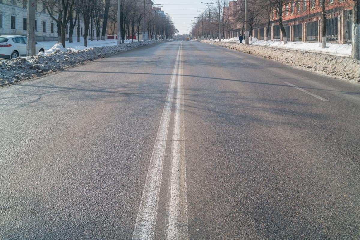 Проезжая часть на проспекте Гагарина, 63 в отличном состоянии