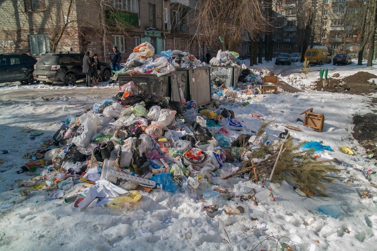 Март - самое время выбросить елку