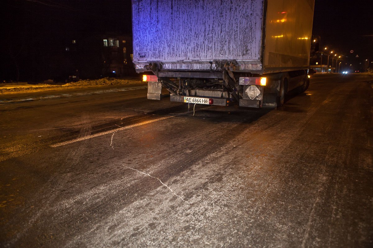 Водитель грузовика не успел вовремя затормозить