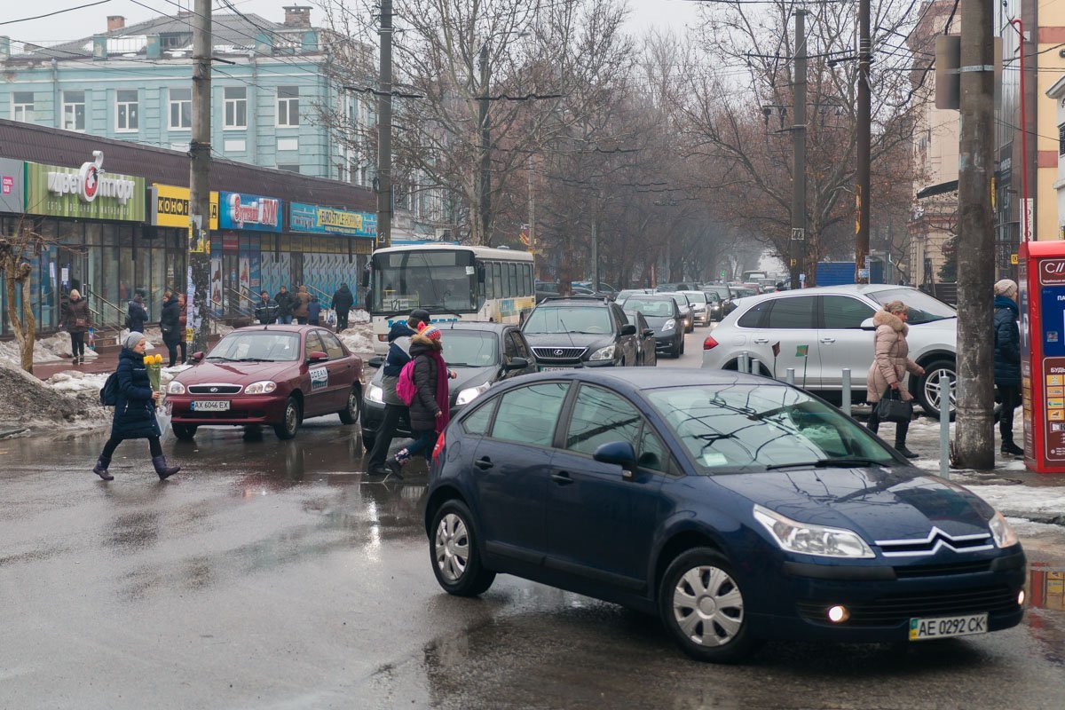 Владимира Мономаха стоит Владимира Мономаха стоит
