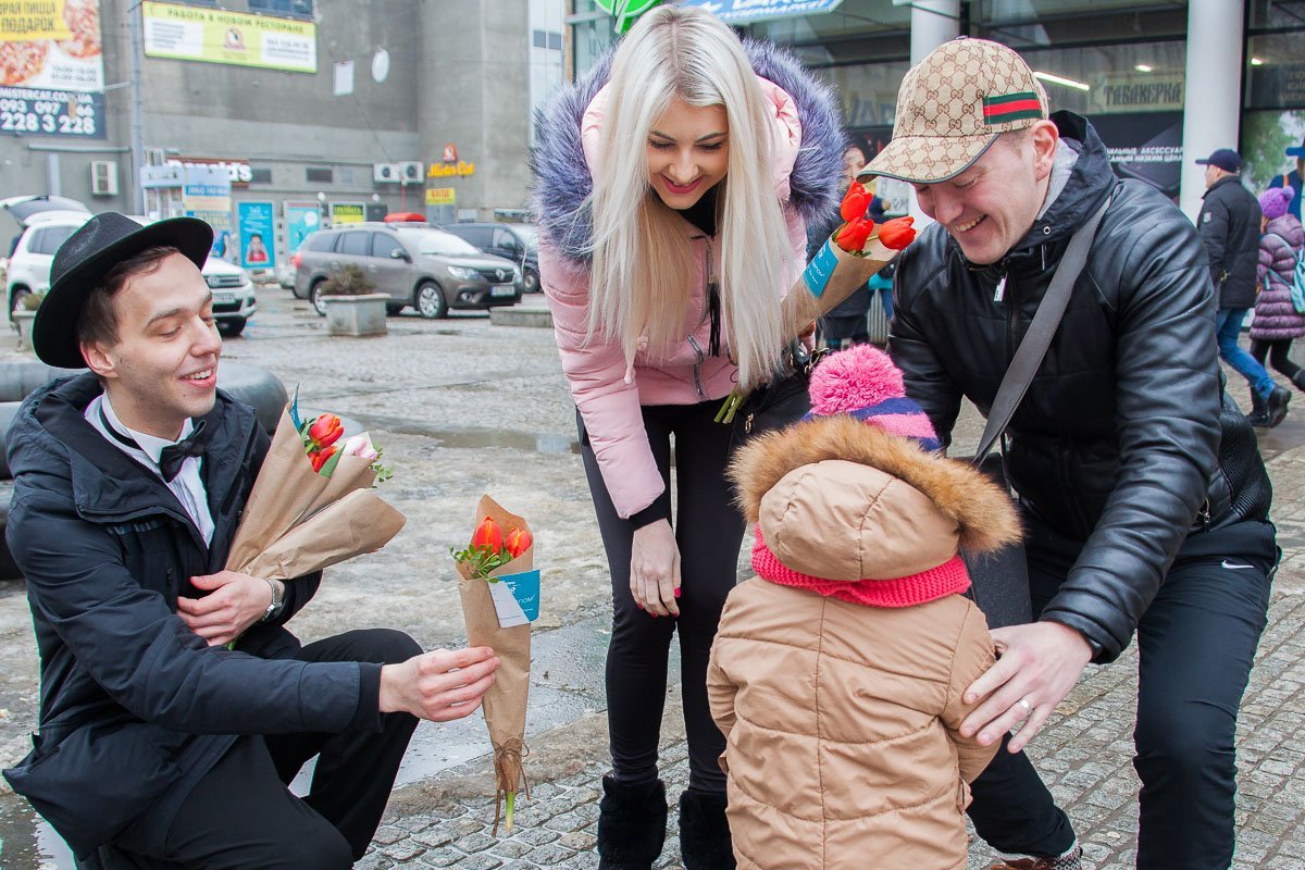 Даже самые маленькие принцессы получили тюльпан