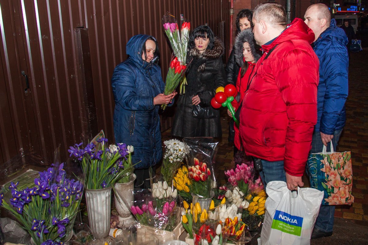 Женщины подсказывают какие цветы выбирать