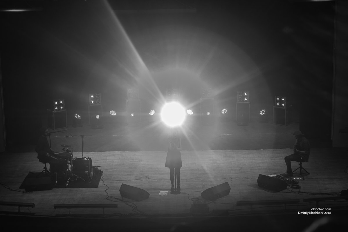 Зал взорвался под песни "Пообіцяй мені" и песню со стихотворением "Човен" Ивана Франко