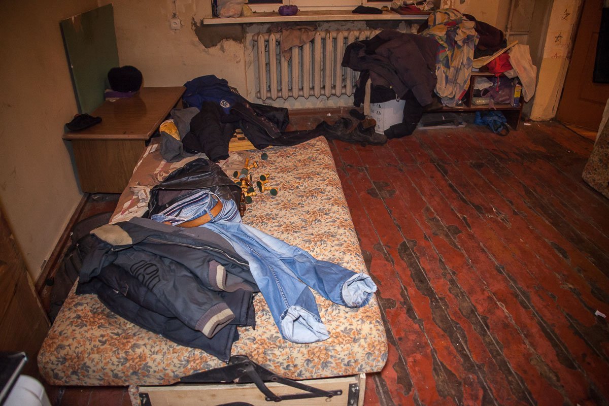 Мужчины жили вдвоем Мужчины жили вдвоем