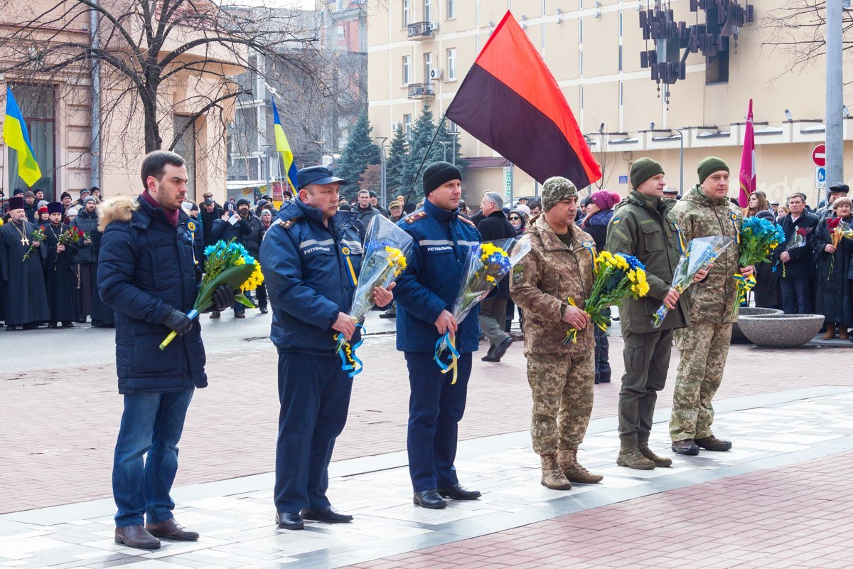 Почтить память великого поэта пришли и руководители силовых структур Почтить память великого поэта пришли и руководители силовых структур