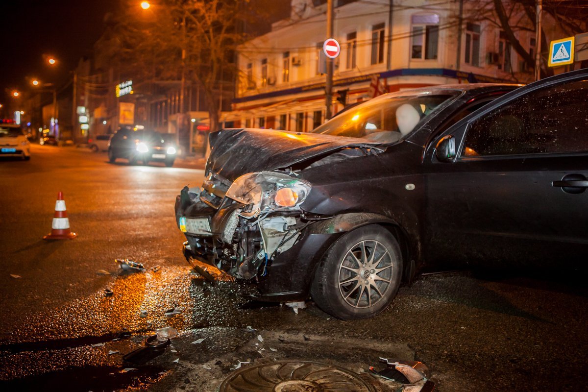 Медицинская помощь никому из участников аварии не потребовалась Медицинская помощь никому из участников аварии не потребовалась
