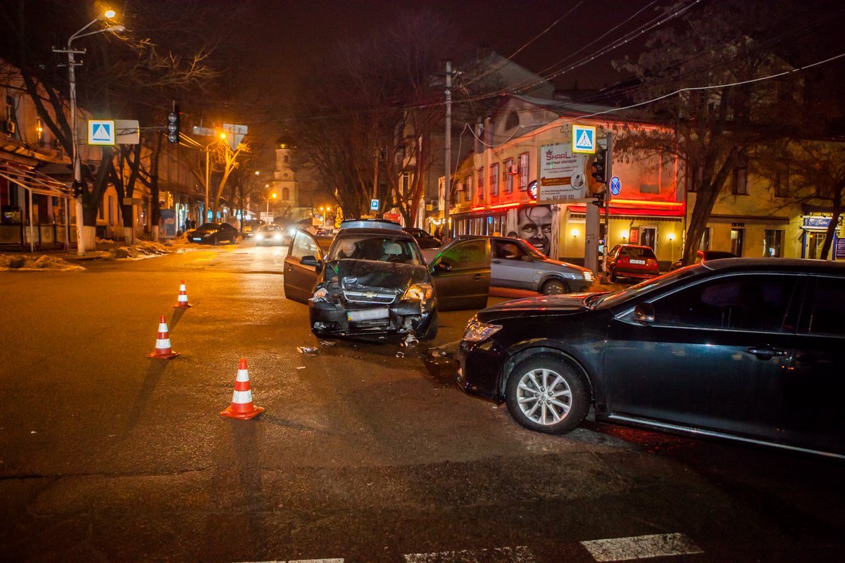 Все причины и подробности аварии выясняются Все причины и подробности аварии выясняются