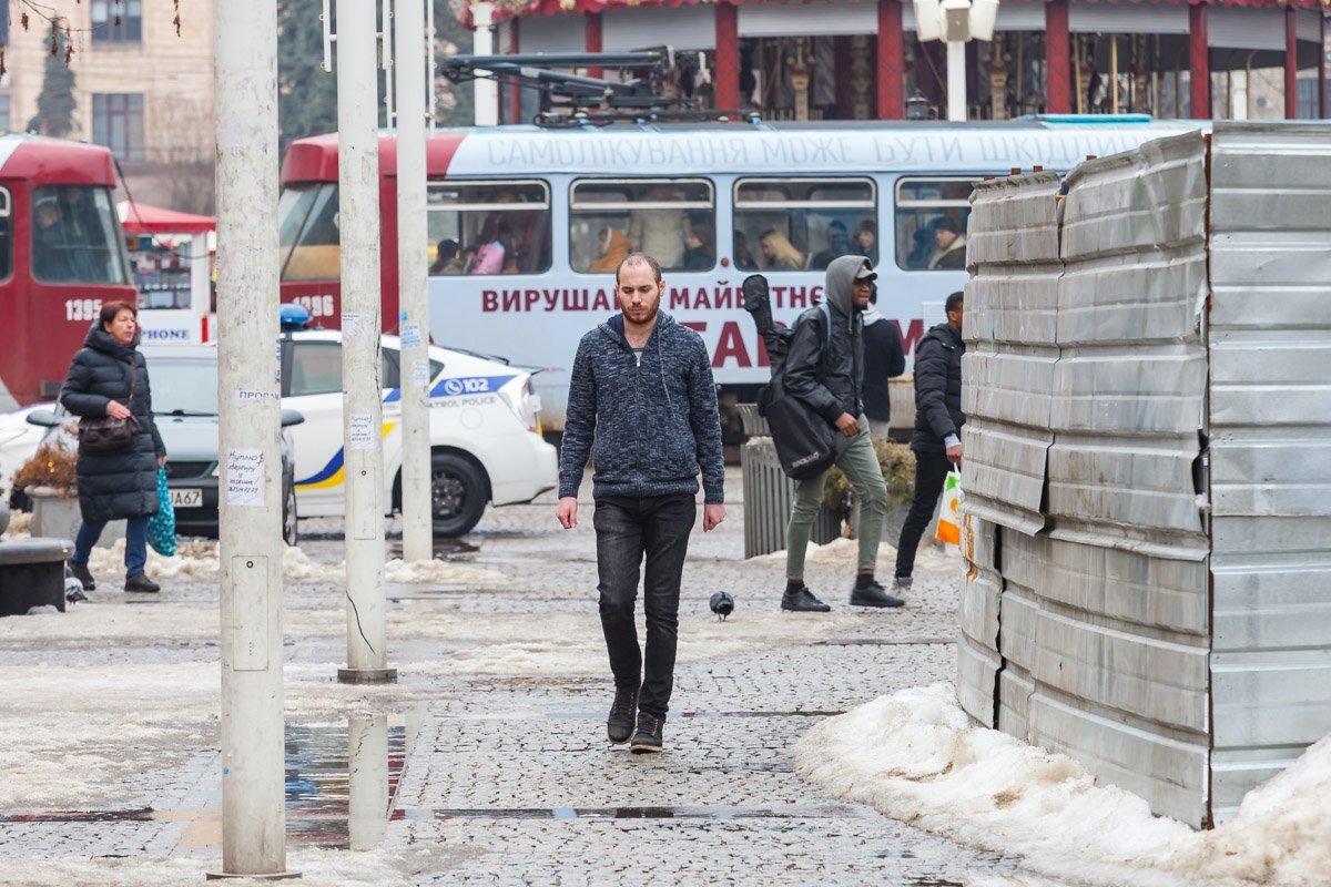 К весне готов