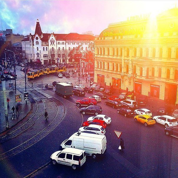 Фото: do_portal. Улица залитая солнцем Фото: do_portal. Улица залитая солнцем