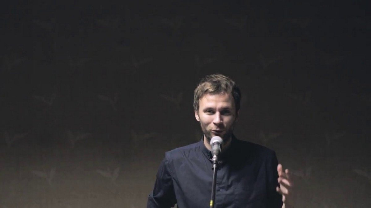 Настоящая чувственная и эмоциональная поэзия не зависит от течения времени