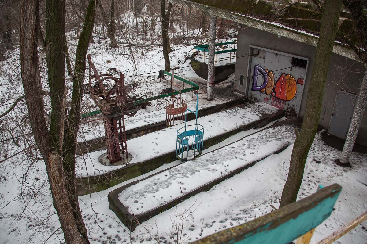 Была канатка - стало место для распития алкоголя