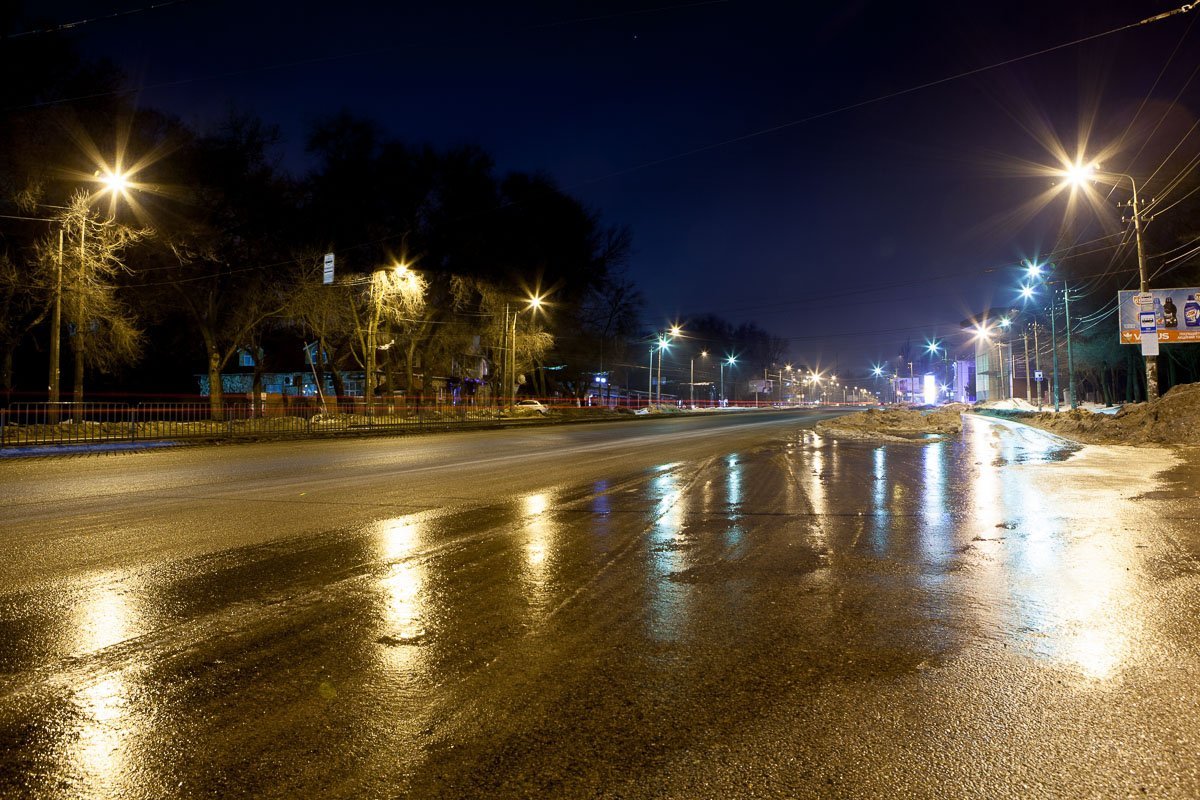 Водителям и пешеходам следует быть внимательнее Водителям и пешеходам следует быть внимательнее