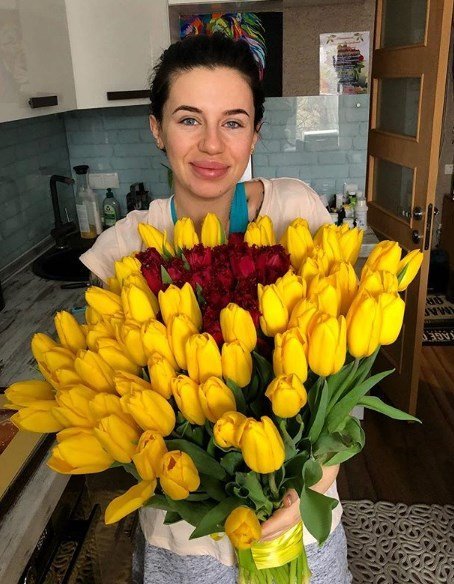 За жизнью девушки наблюдает 437 тысяч подписчиков