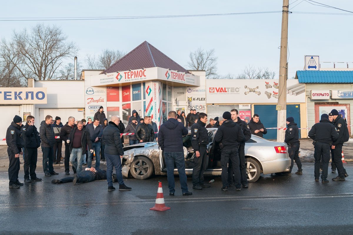 Двое жуликов были задержаны сотрудниками управления уголовного розыска на месте аварии