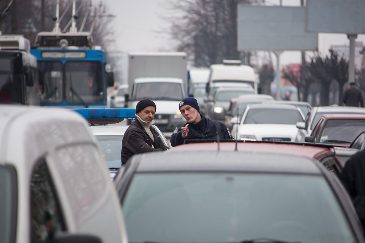 На проспекте образовалась пробка