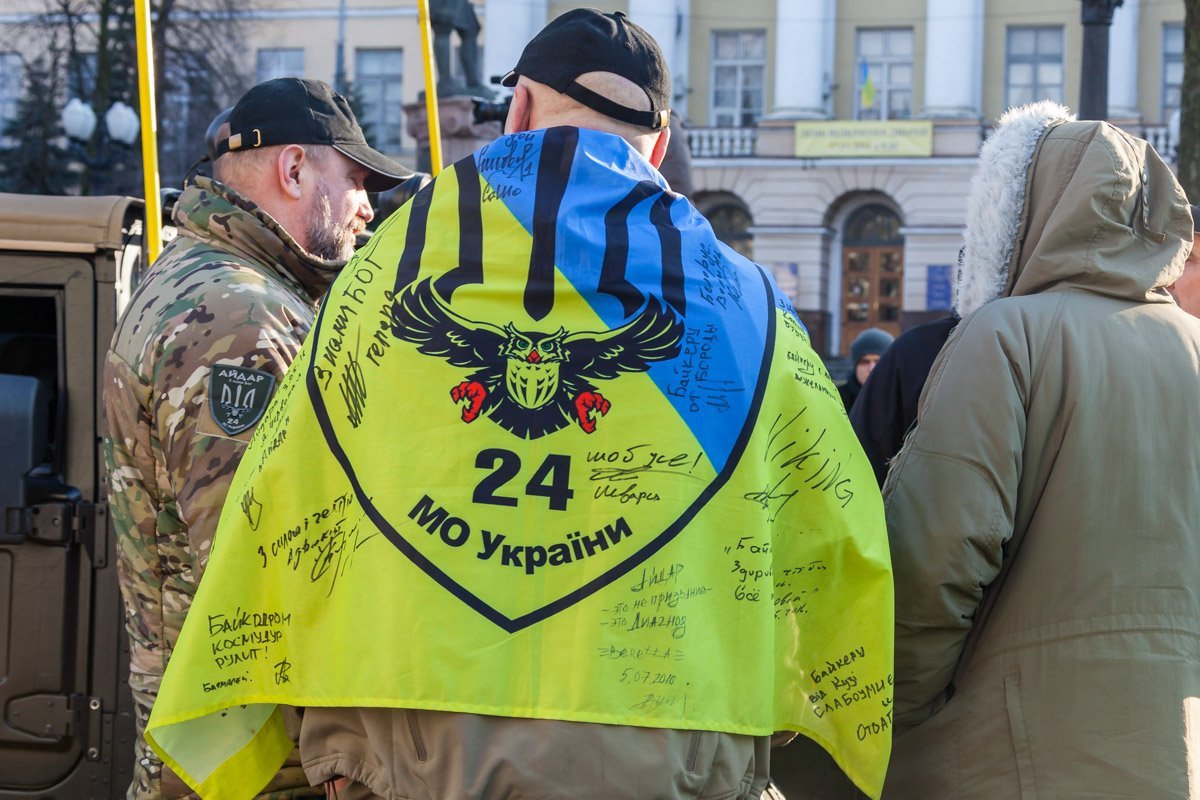 В марше приняли участие бойцы АТО, волонтеры, активисты Национального корпуса и Национальных дружин, а также все желающие В марше приняли участие бойцы АТО, волонтеры, активисты Национального корпуса и Национальных дружин, а также все желающие