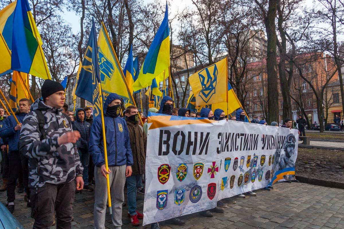 Участники почтили минутой молчания погибших воинов АТО Участники почтили минутой молчания погибших воинов АТО