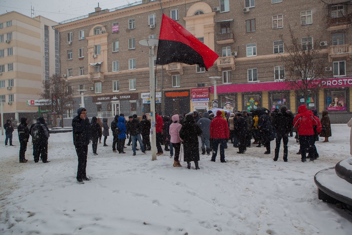 Спустя время количество присутствующих увеличилось Спустя время количество присутствующих увеличилось
