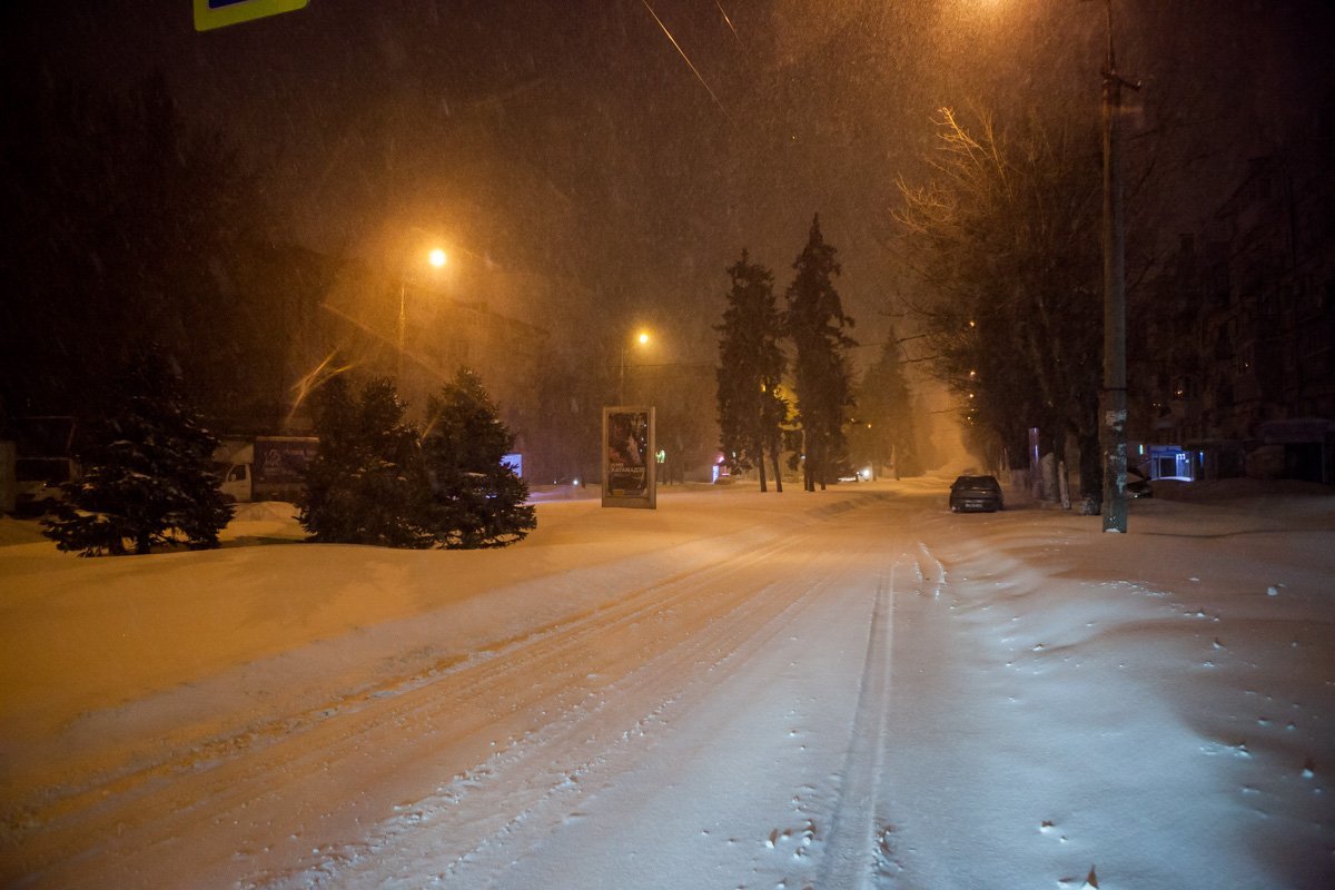 Спонсором чудесной погоды стали два активных юго-западных циклона, накрывших Днепр и область