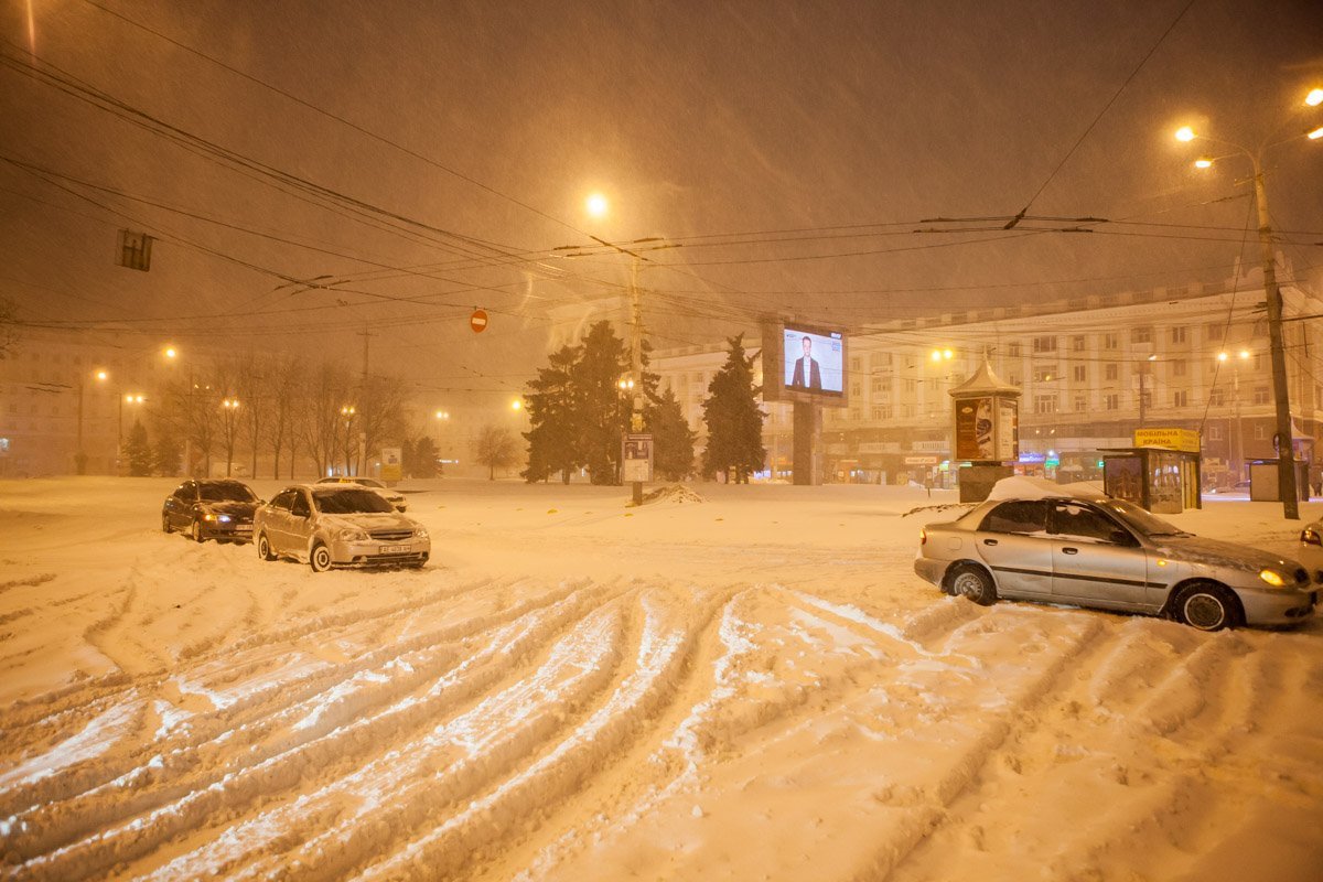Буквально через несколько часов город проснется