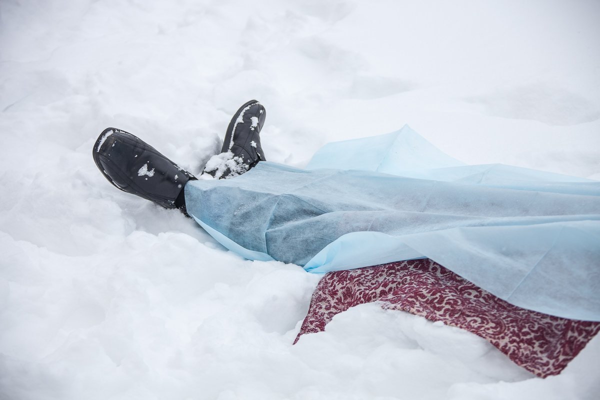 Мужчина был прилично одет Мужчина был прилично одет