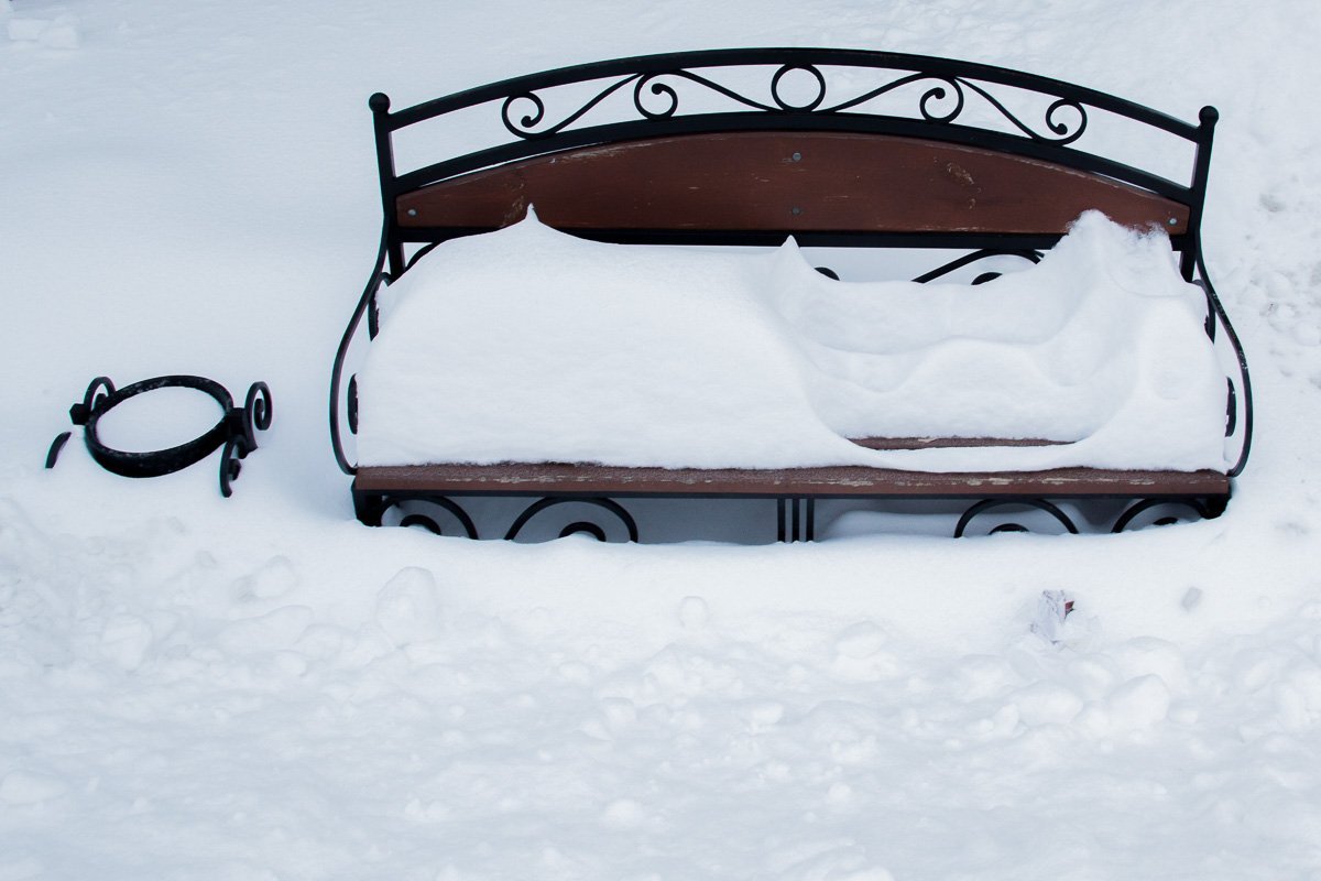 Видимо, кто-то пытался отдохнуть от суеты и подумать о прекрасном Видимо, кто-то пытался отдохнуть от суеты и подумать о прекрасном