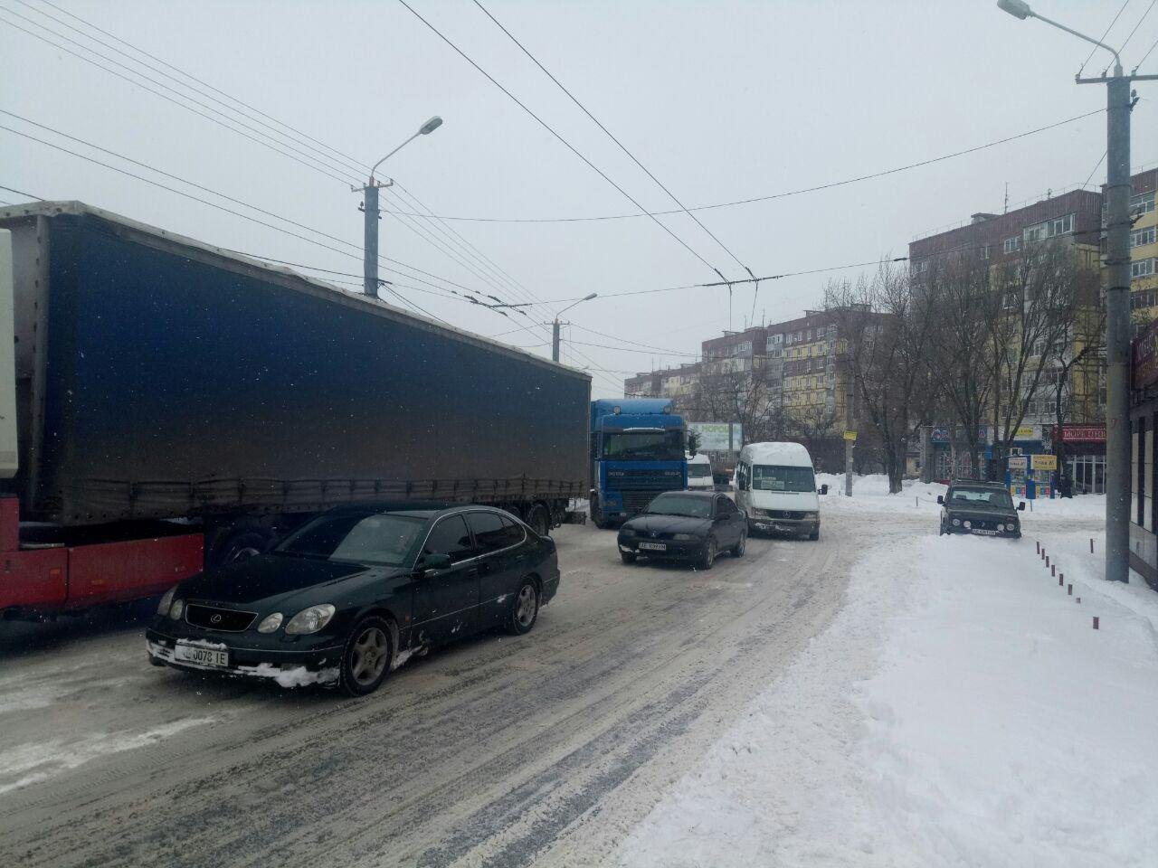 Оба берега Днепра парализованы Оба берега Днепра парализованы