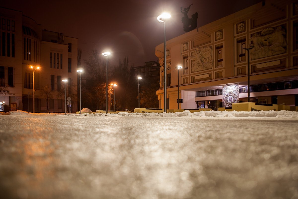 Некоторые улицы Днепра уже покрылись коркой льда