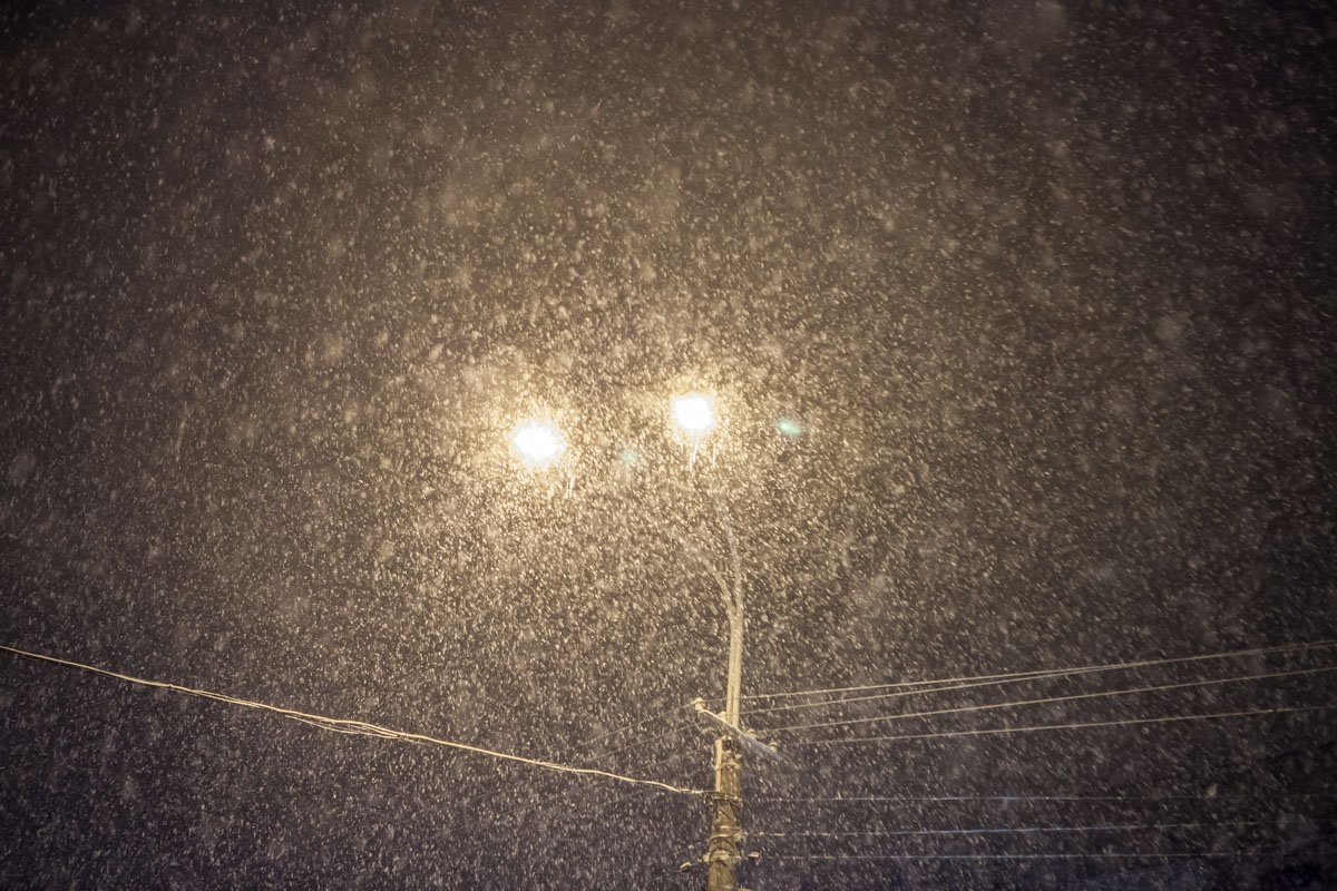 Ночью 21 марта в Днепре снова начался сильный снегопад