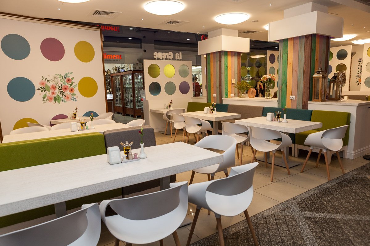 Ресторанчик просторный и светлый Ресторанчик просторный и светлый